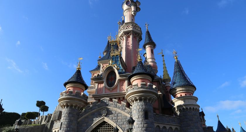 İzmir Çıkışlı Kültür ve Eğlence Paris & Dineyland & Brüksel & Köln Rotası