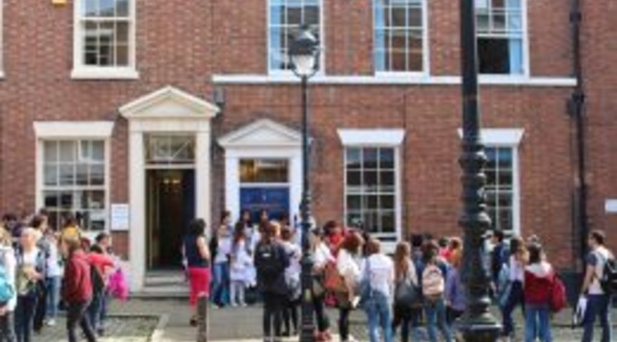 English in Chester - İngiltere