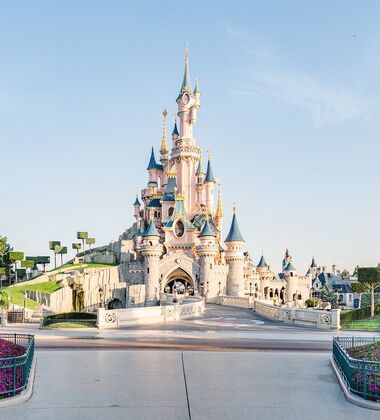 İzmir Çıkışlı Sömestr Tatiline Özel Brüksel - Brügge - Paris & Disneyland Turu