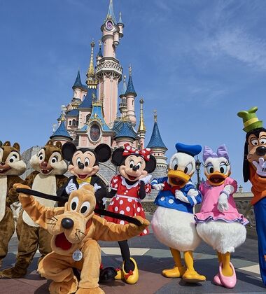 İzmir Çıkışlı Sömestr Tatiline Özel Brüksel - Brügge - Paris & Disneyland Turu