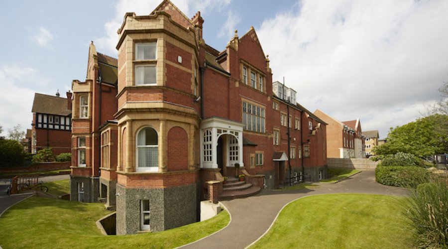 Earlscliffe College Summer School - Folkestone - İngiltere